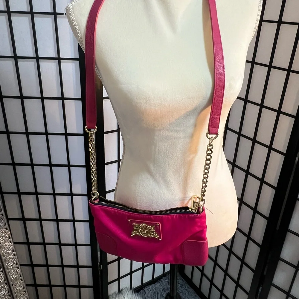 🌟Pink Juicy Couture Crossbody Bag with Gold Accents